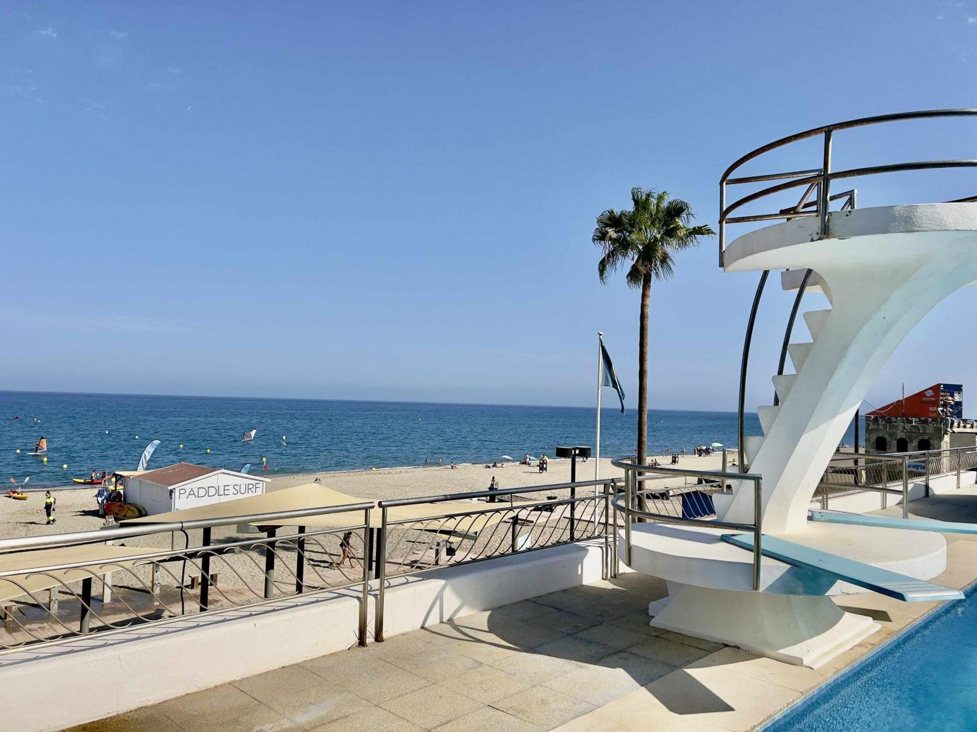 Castle Beach House. Luxury Beachfront Villa - Malaga, Malaga